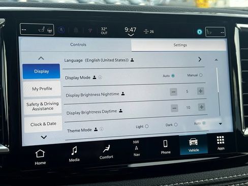 New 2026 Chrysler Pacifica Limited FWD image 36