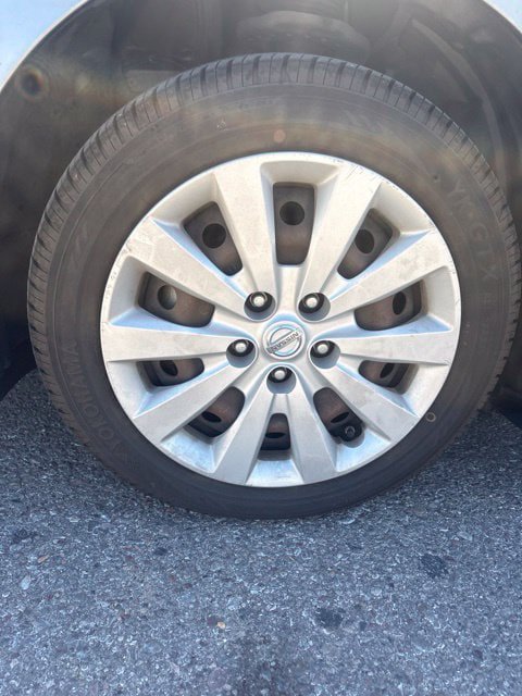 Used 2015 Nissan Sentra S FWD image 23
