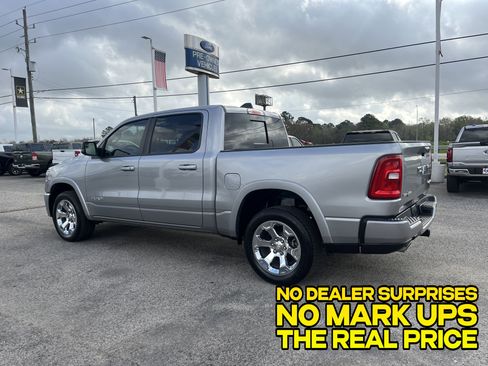 Used 2025 RAM 1500 Lone Star AWD/4WD image 6