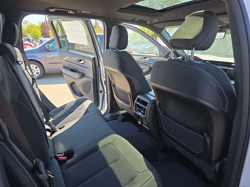 New 2026 Jeep Grand Cherokee Laredo X AWD/4WD image 11