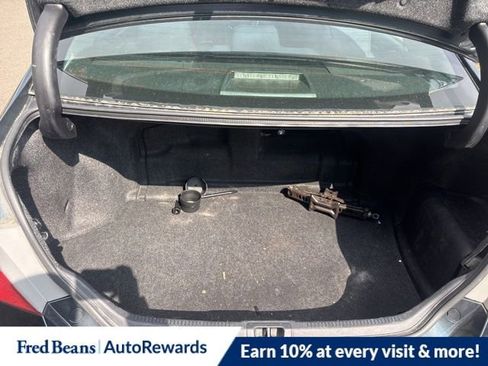 Used 2016 Toyota Camry LE image 7