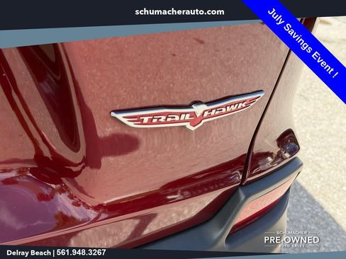 Used 2020 Jeep Cherokee Trailhawk w/ Cold Weather Group AWD/4WD image 18