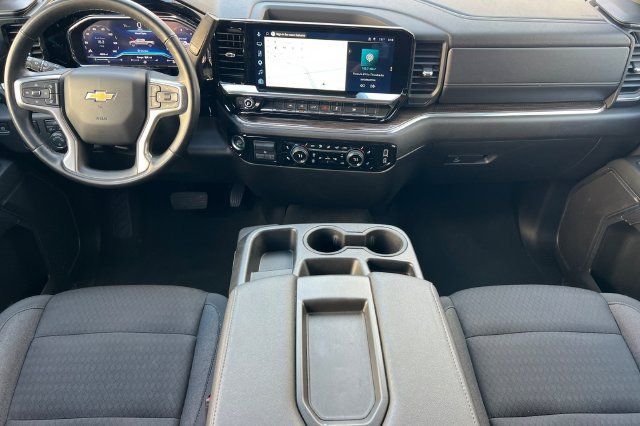 Used 2025 Chevrolet Silverado 1500 LT RWD image 16