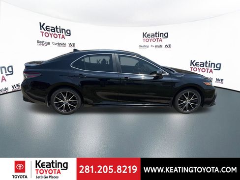 Used 2024 Toyota Camry SE FWD image 8