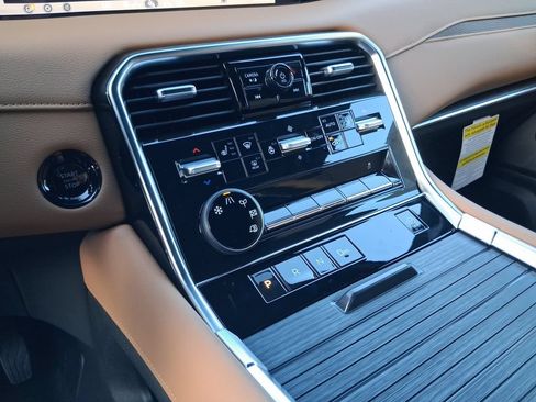 New 2026 Nissan Armada SL w/ Captain's Chari Seat Package RWD image 9