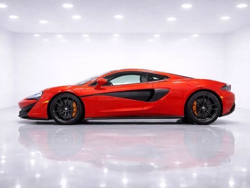Used 2017 McLaren 570S RWD image 2