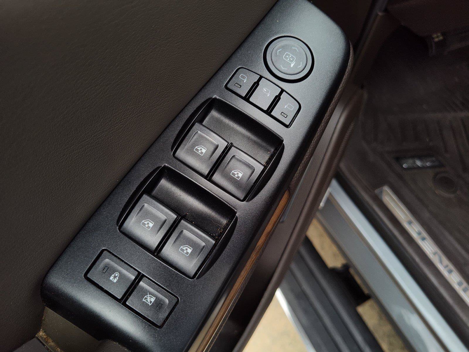 Used 2019 GMC Yukon Denali w/ Denali Ultimate Package RWD image 19