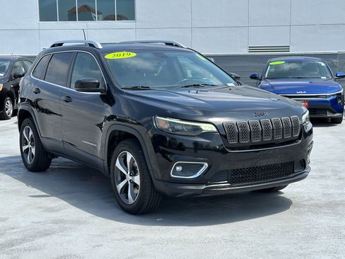 Used 2019 Jeep Cherokee Limited AWD/4WD image 10
