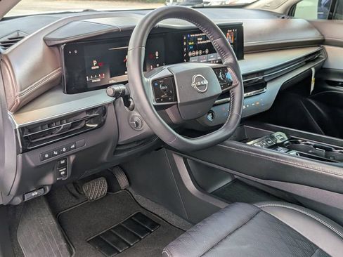 Certified 2025 Nissan Murano Platinum AWD/4WD image 34