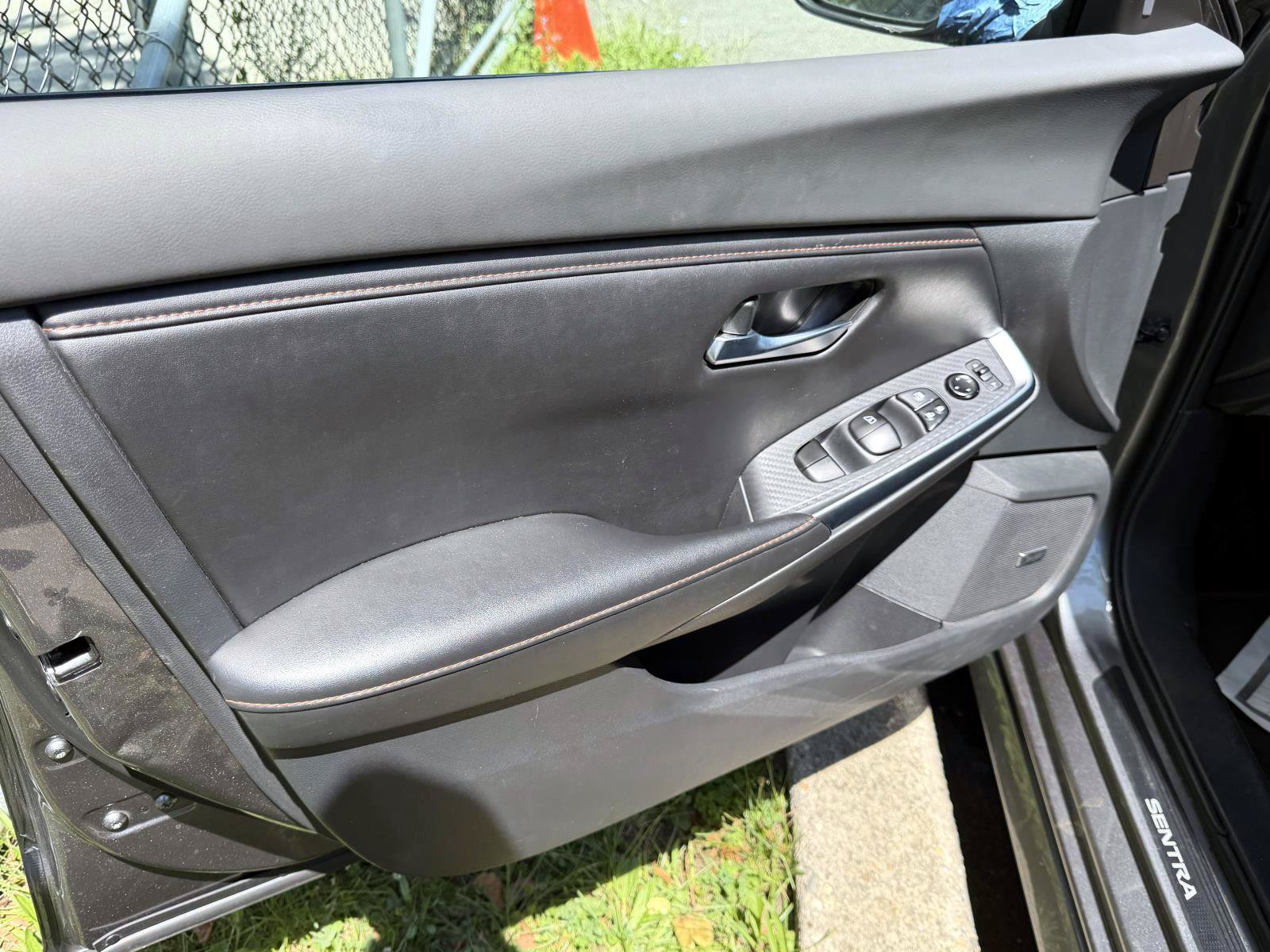 Used 2023 Nissan Sentra SR w/ SR Premium Package FWD image 13