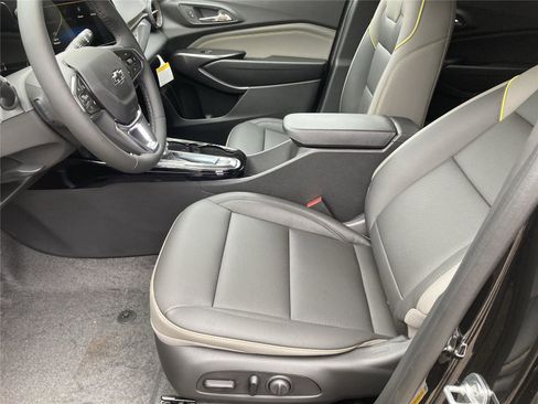 New 2026 Chevrolet Trax ACTIV w/ Driver Confidence Package image 23