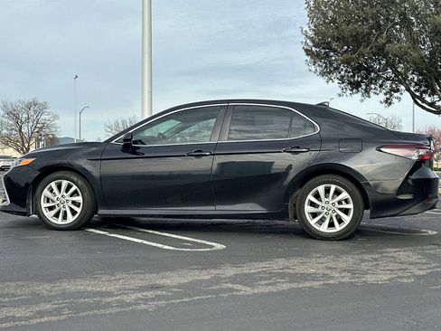Used 2023 Toyota Camry LE image 7