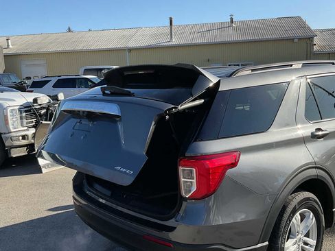 Used 2022 Ford Explorer XLT image 53