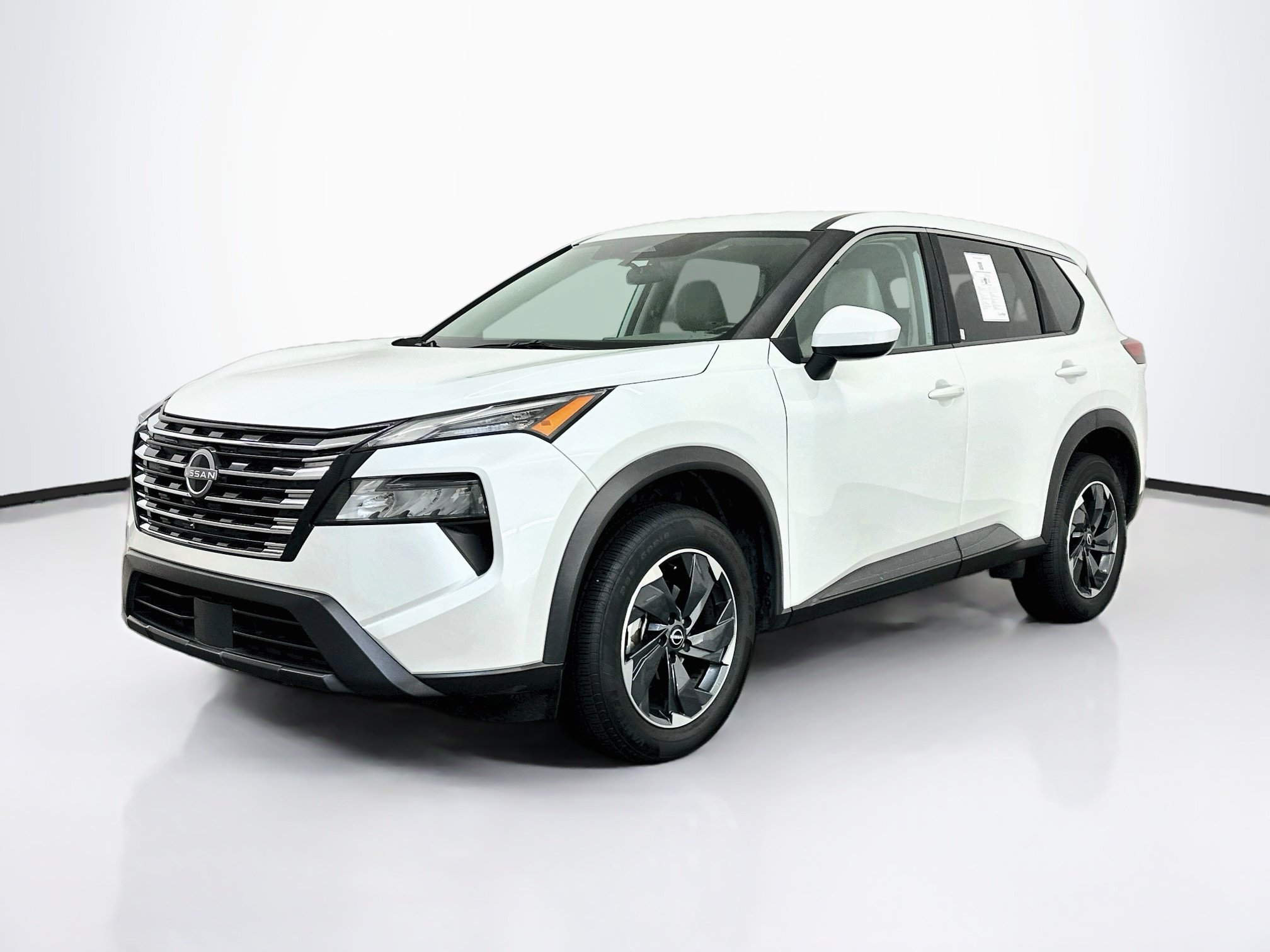 Used 2025 Nissan Rogue SV AWD/4WD image 3