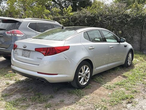 Used 2013 Kia Optima EX w/ Premium Pkg image 3