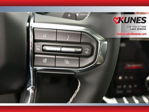 New 2026 GMC Acadia Denali Ultimate w/ LPO, Floor Liner Package AWD/4WD image 20