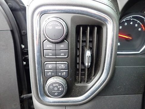 Used 2021 Chevrolet Silverado 1500 LT Trail Boss w/ Convenience Package II image 25