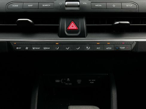 Used 2025 Kia K4 LXS image 28