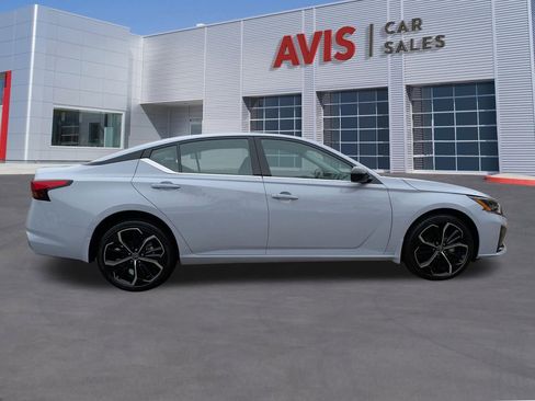 Used 2025 Nissan Altima 2.5 SR image 5