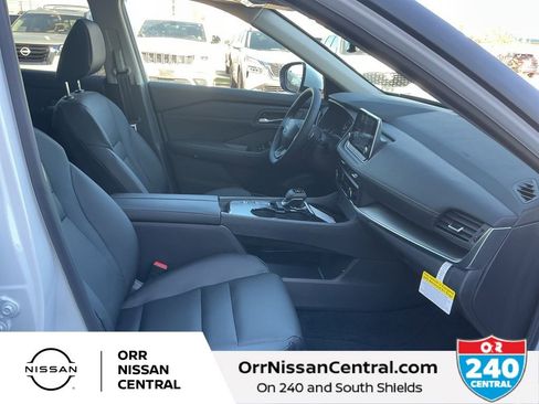 New 2026 Nissan Rogue SV w/ SV Premium Package FWD image 11