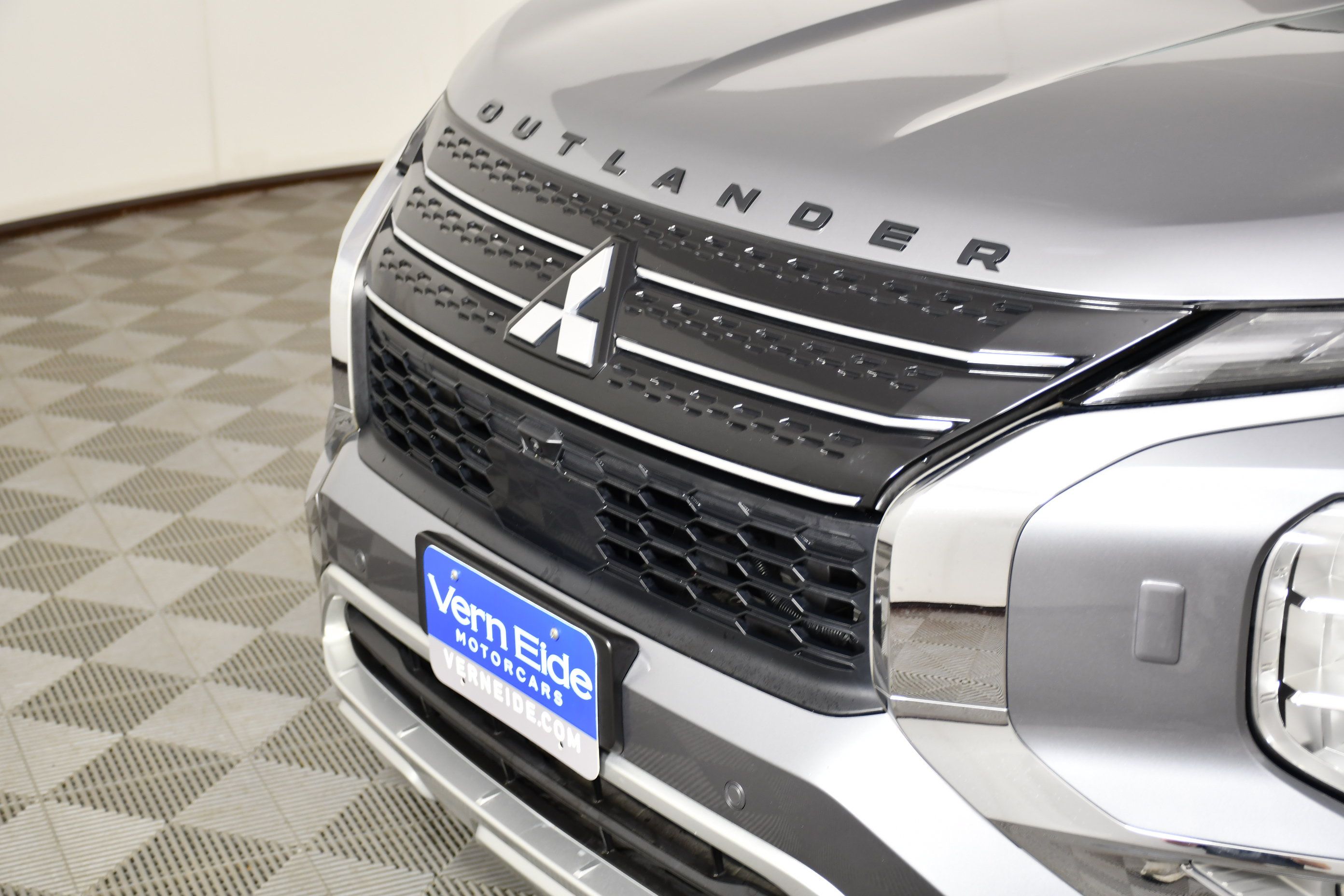 Used 2024 Mitsubishi Outlander SEL AWD/4WD image 11