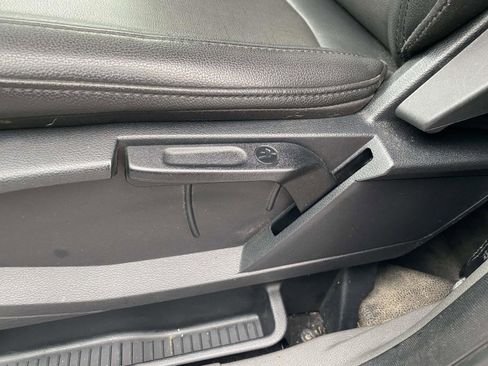 Used 2022 Ford Transit Connect XL image 25