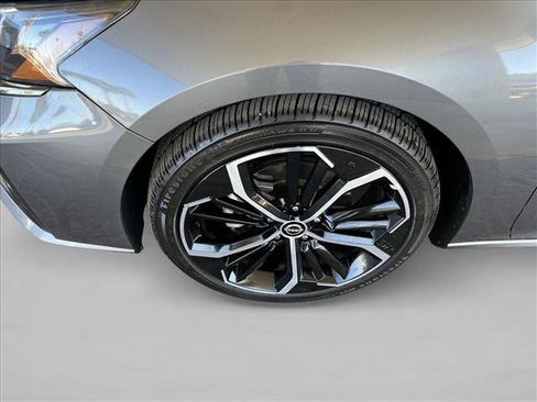Used 2024 Nissan Altima 2.5 SR image 25