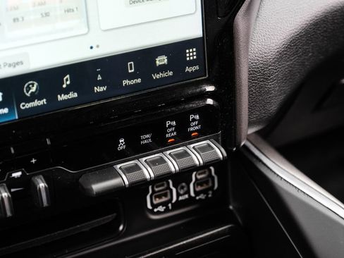 Used 2022 RAM 1500 Laramie RWD image 22