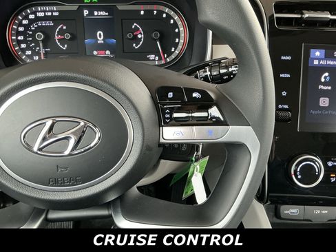 Used 2024 Hyundai Tucson SE image 13