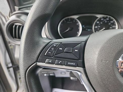 Used 2018 Nissan Kicks S image 21