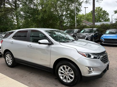 Used 2021 Chevrolet Equinox LT AWD/4WD image 4