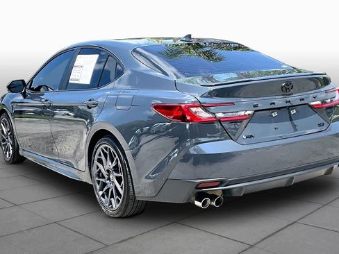 Used 2025 Toyota Camry SE FWD image 12