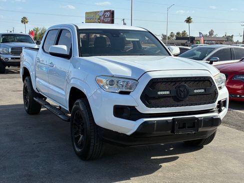 Used 2018 Toyota Tacoma SR w/ SR Convenience Package RWD image 11
