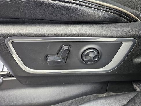 Used 2021 RAM 1500 Laramie image 9