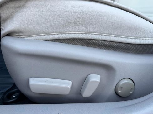 Used 2012 Toyota Camry LE image 39