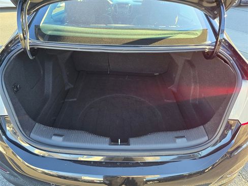 Used 2017 Chevrolet Cruze LT image 14