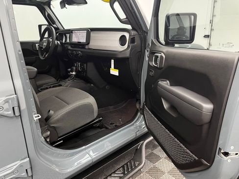 Used 2025 Jeep Wrangler Unlimited Sport S 4xe w/ LED Headlamp & Fog Lamp Group AWD/4WD image 33