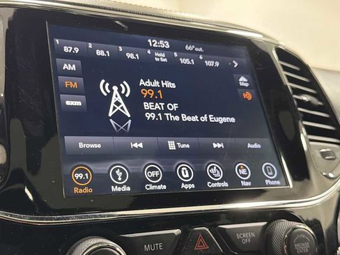 Used 2019 Jeep Grand Cherokee Overland image 18