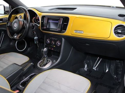 Used 2016 Volkswagen Beetle 1.8T Dune image 22