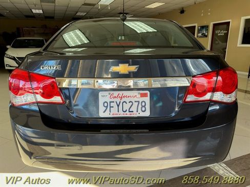 Used 2016 Chevrolet Cruze LS image 4