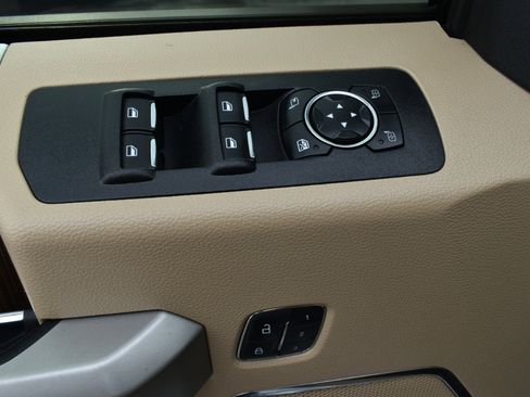 Used 2016 Ford F150 Lariat w/ Equipment Group 502A Luxury image 42