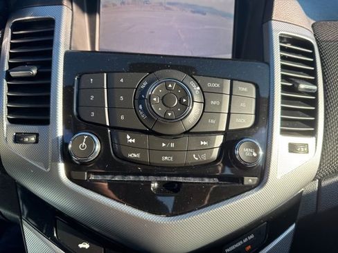 Used 2015 Chevrolet Cruze LTZ w/ Sun, Sound and Sport Package FWD image 19
