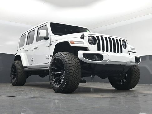 Used 2021 Jeep Wrangler Unlimited Sahara image 46