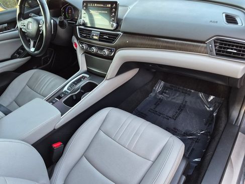 Used 2019 Honda Accord Touring image 23