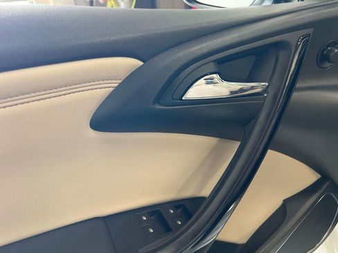 Used 2019 Buick Cascada Premium image 63