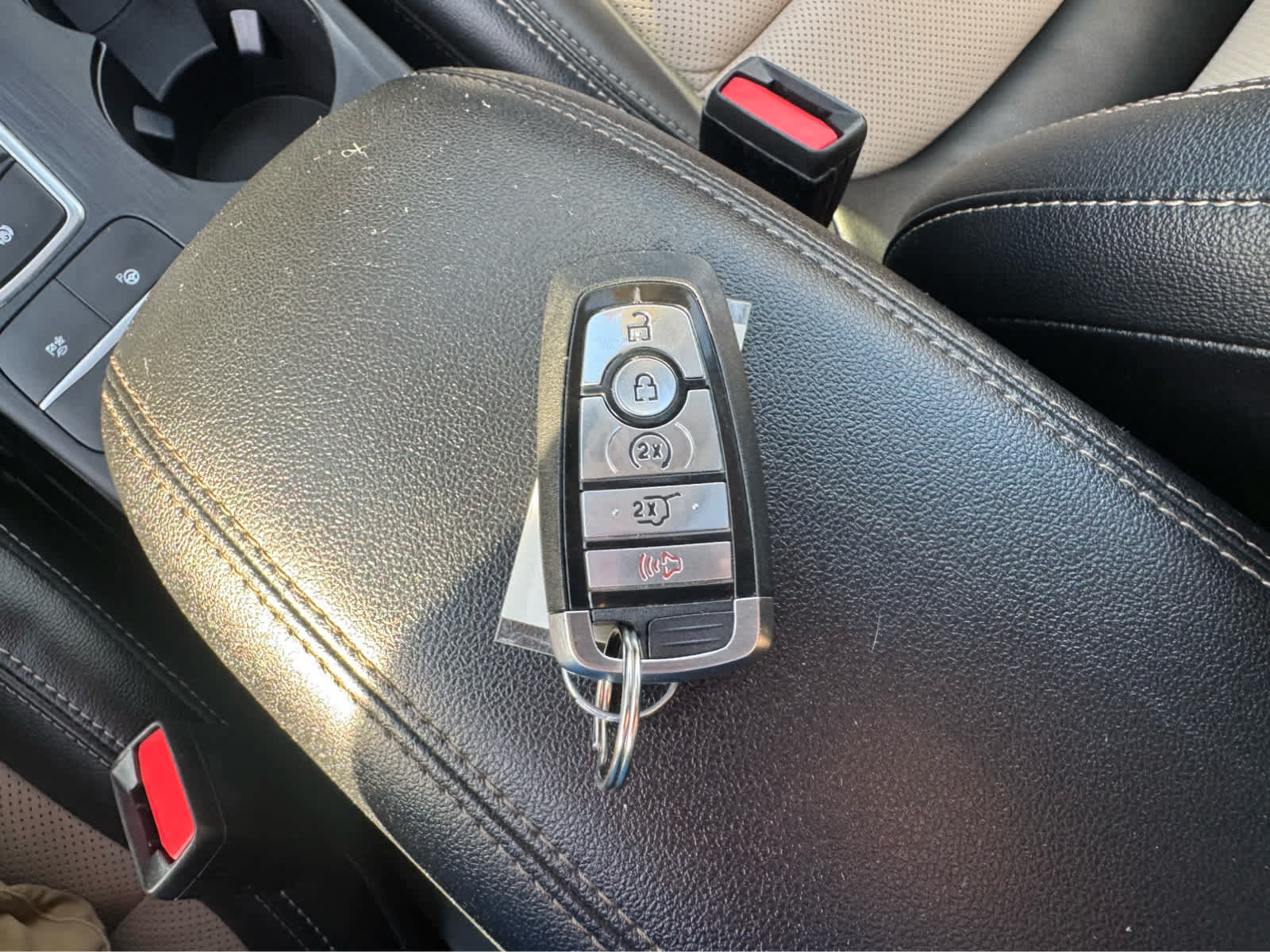 Used 2022 Ford Escape Titanium w/ Titanium Elite Package AWD/4WD image 30