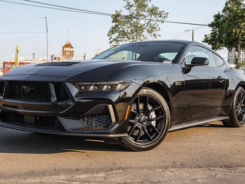 Used 2024 Ford Mustang GT Premium RWD image 1