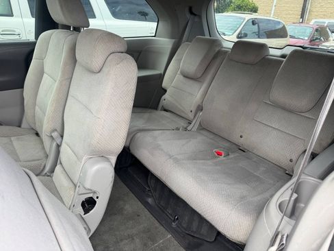Used 2016 Honda Odyssey EX image 6