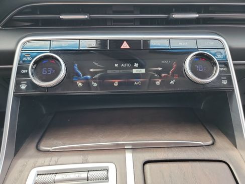 Used 2021 Genesis GV80 3.5T w/ Advanced Package 06 AWD/4WD image 18