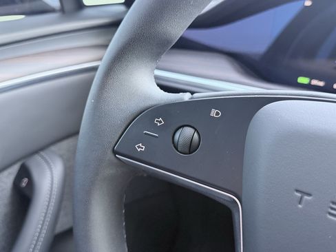 Used 2025 Tesla Model S AWD/4WD image 66